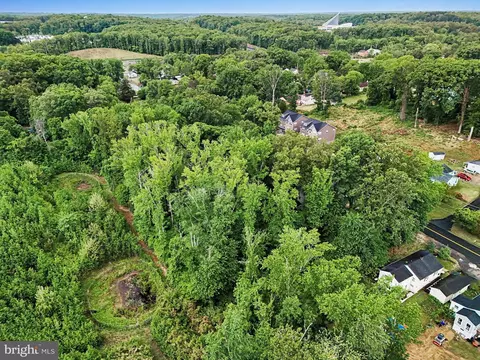 18559 Old Triangle Rd, Triangle, VA 22172 photo 5