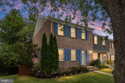 3080 Tecumseh Ct, Woodbridge, VA 22192