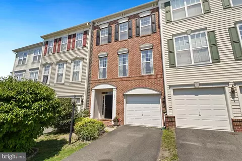 11942 Benton Lake Rd, Bristow, VA 20136