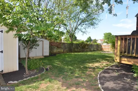 Exterior - 9843 Nimitz Ct, Manassas, VA 20109 photo 6 of 7