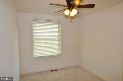 Bedroom - 9843 Nimitz Ct, Manassas, VA 20109 photo 4 of 6
