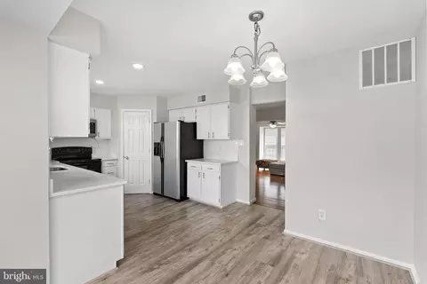 8307 Ewing Pl, Manassas, VA 20109 photo 11