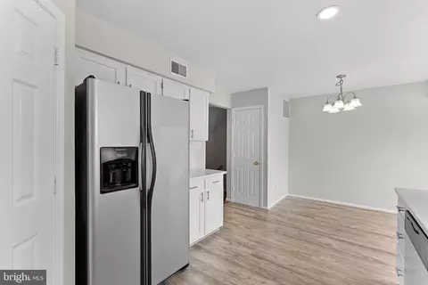 8307 Ewing Pl, Manassas, VA 20109 photo 9