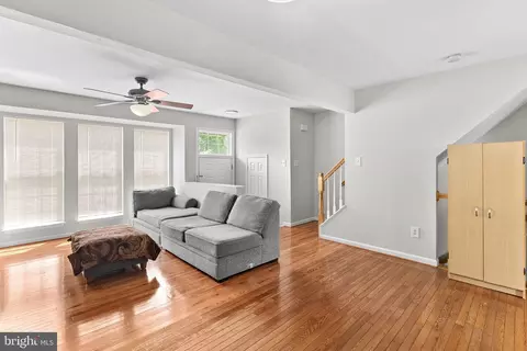 8307 Ewing Pl, Manassas, VA 20109 photo 4