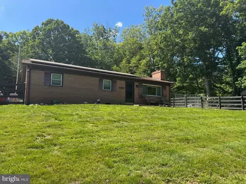 15300 Nottingham Dr, Manassas, VA 20112