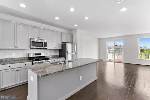Kitchen - 8192 Broad Pl, Manassas, VA 20110 photo 2 of 3