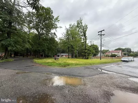 18299 Cabin, Triangle, VA 22172