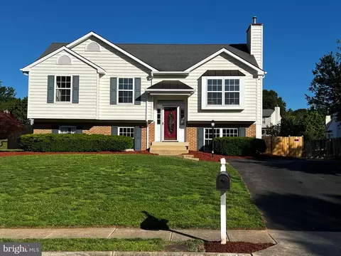 5842 Riverside Dr, Woodbridge, VA 22193