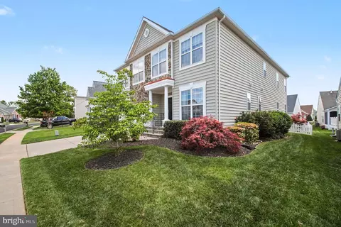 Exterior - 13191 Triple Crown Loop, Gainesville, VA 20155 photo 5 of 6