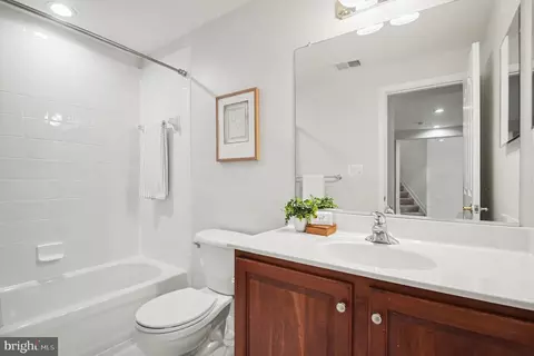 Bath - 13191 Triple Crown Loop, Gainesville, VA 20155 photo 4 of 4