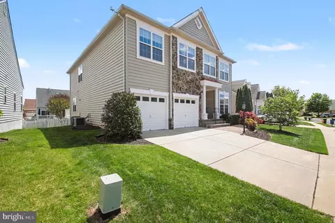 Exterior - 13191 Triple Crown Loop, Gainesville, VA 20155 photo 4 of 6