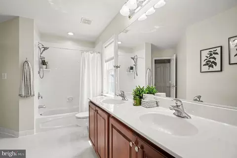 Bath - 13191 Triple Crown Loop, Gainesville, VA 20155 photo 3 of 4