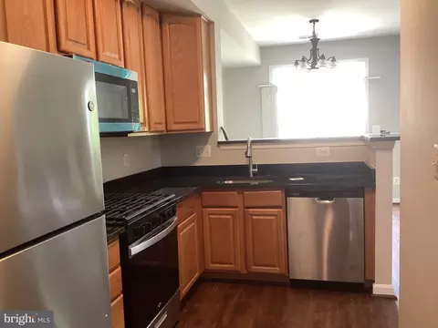 13083 Sidlaw Hills Ln, Bristow, VA 20136