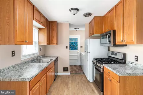 Kitchen - 7905 Lomond Ct, Manassas, VA 20109 photo 1 of 1