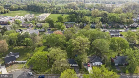 View/Area - 7905 Lomond Ct, Manassas, VA 20109 photo 2 of 11