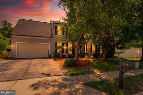17701 Avenel Ln, Dumfries, VA 22026