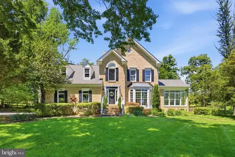 4280 Lawnvale Dr, Gainesville, VA 20155