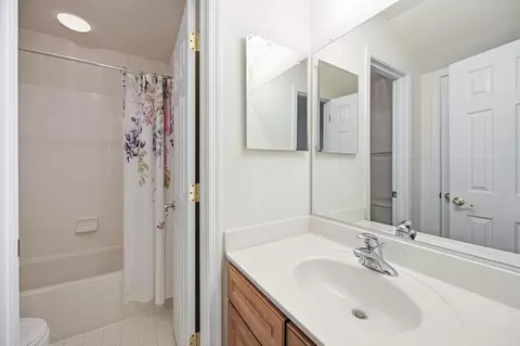 Bath - 3311 Mccorkle Ct, Triangle, VA 22172 photo 5 of 5