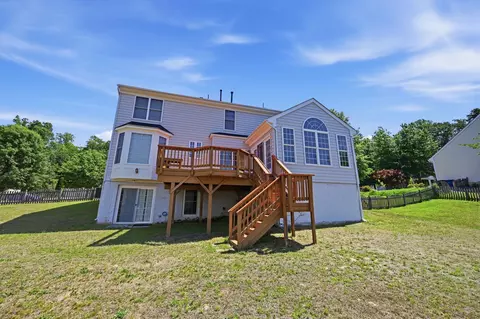 Exterior - 3311 Mccorkle Ct, Triangle, VA 22172 photo 6 of 9
