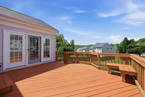 Exterior - 3311 Mccorkle Ct, Triangle, VA 22172 photo 4 of 9
