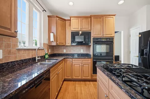 Kitchen - 3311 Mccorkle Ct, Triangle, VA 22172 photo 1 of 6