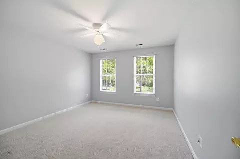 Bedroom - 3311 Mccorkle Ct, Triangle, VA 22172 photo 7 of 10