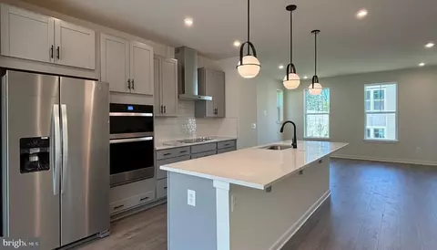 18024 Alicia Ave, Dumfries, VA 22026