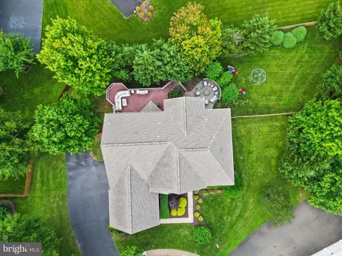 5397 Cedarville Ct, Haymarket, VA 20169