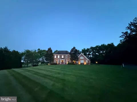 13901 Shelter Manor Dr, Haymarket, VA 20169