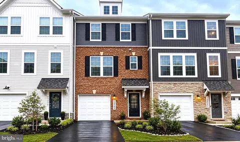 10545 Waterbury Woods Way, Manassas, VA 20112