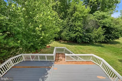 Exterior - 18620 Kerill Rd, Triangle, VA 22172 photo 5 of 12