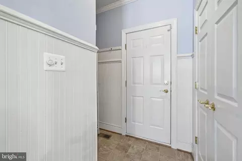 Entry Way - 18620 Kerill Rd, Triangle, VA 22172 photo 5 of 8