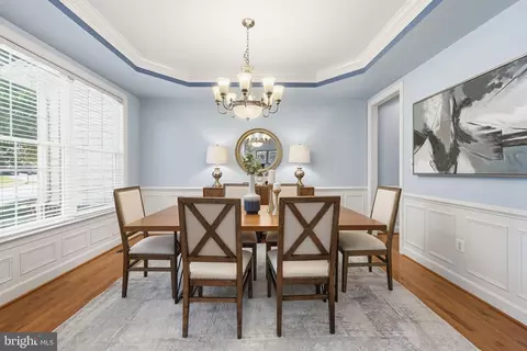 Dining - 18620 Kerill Rd, Triangle, VA 22172 photo 2 of 5