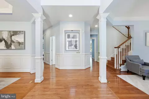 Entry Way - 18620 Kerill Rd, Triangle, VA 22172 photo 6 of 8