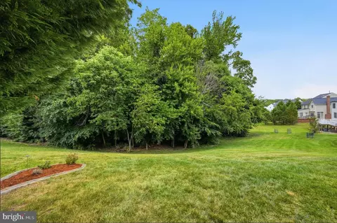 Exterior - 18620 Kerill Rd, Triangle, VA 22172 photo 11 of 12