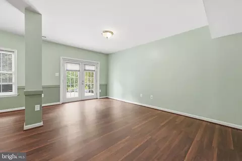Living - 18620 Kerill Rd, Triangle, VA 22172 photo 6 of 6