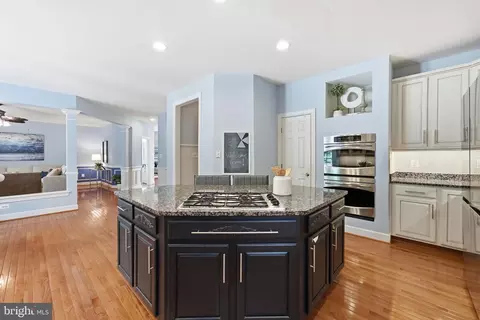 Kitchen - 18620 Kerill Rd, Triangle, VA 22172 photo 4 of 6