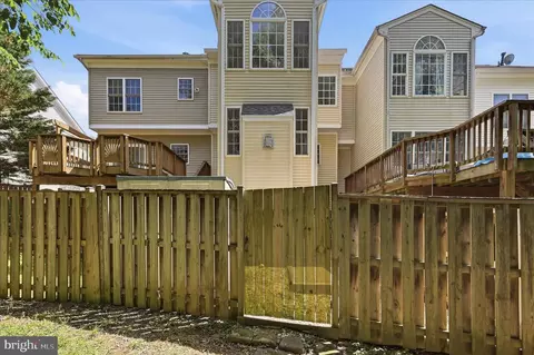Exterior - 8972 Benchmark Ln, Bristow, VA 20136 photo 6 of 6