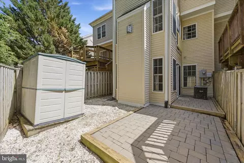 Exterior - 8972 Benchmark Ln, Bristow, VA 20136 photo 5 of 6