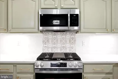 Kitchen - 8972 Benchmark Ln, Bristow, VA 20136 photo 2 of 3