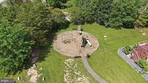 View/Area - 8972 Benchmark Ln, Bristow, VA 20136 photo 3 of 11