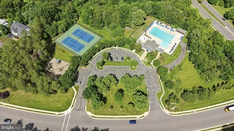 View/Area - 8972 Benchmark Ln, Bristow, VA 20136 photo 4 of 11