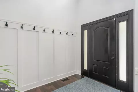 Entry Way - 3722 Katie Pl, Triangle, VA 22172 photo 2 of 7