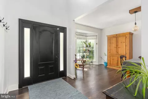 Entry Way - 3722 Katie Pl, Triangle, VA 22172 photo 1 of 7