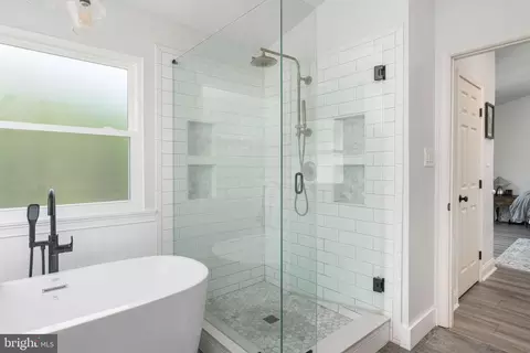 Bath - 3722 Katie Pl, Triangle, VA 22172 photo 3 of 4