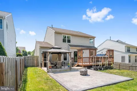 Exterior - 3722 Katie Pl, Triangle, VA 22172 photo 5 of 10