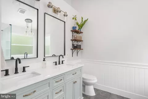 Bath - 3722 Katie Pl, Triangle, VA 22172 photo 1 of 4