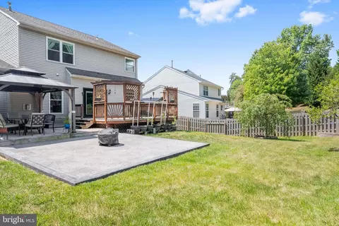 Exterior - 3722 Katie Pl, Triangle, VA 22172 photo 8 of 10