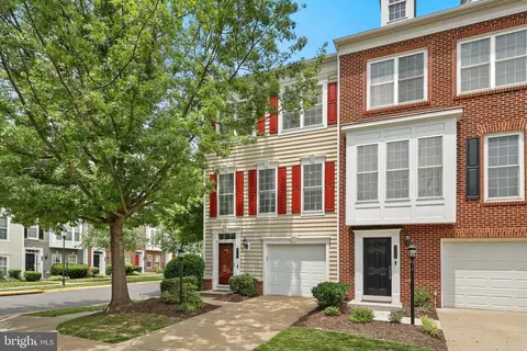 2114 Ivy Stone Pl, Woodbridge, VA 22191
