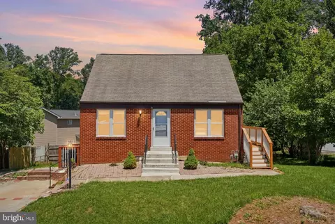 5388 Shamus Ct, Woodbridge, VA 22193
